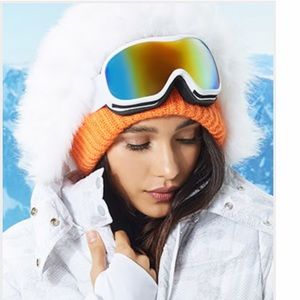 Snowboarding goggles